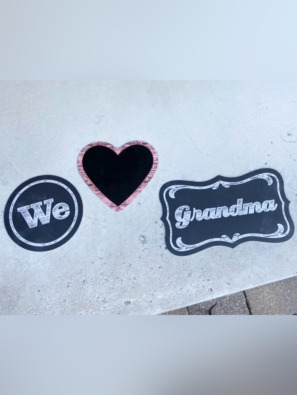 Hallmark Black and Pink 'We ♥ Grandma' Decorative Chalkboard Signs